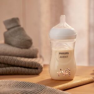 carroussel3 biberon natural 3.0 teat 1m 260ml deco giraffe 1.jpg