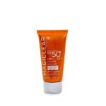 magiclear creme solaire teintee spf 50 pa 1.jpg