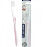 curasept brosse a dents specialist chirurgicale 1 1.jpg